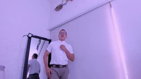 _axelking_ online show from March 3, 11:50 am