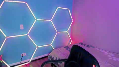 Lunita  online show from February 13, 9:41 am