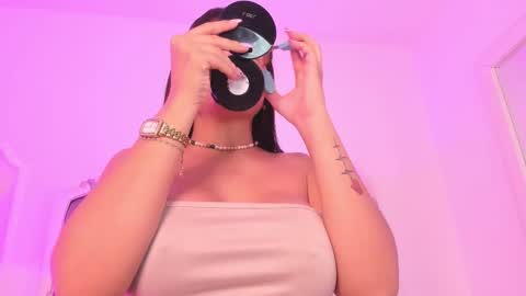 Brenda  online show from March 18, 8:15 pm