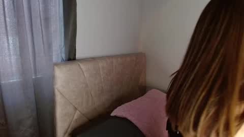   online show from March 5, 3:18 pm