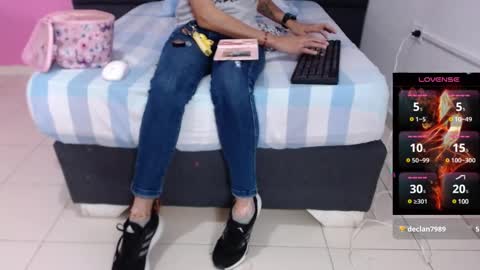 Snapshot of _candy_jade_ chatting on March 1, 12:01 pm candy jade online show from March 1, 12:01 pm