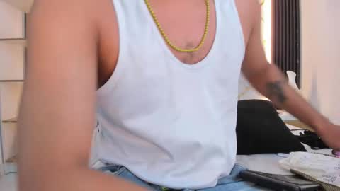 Shatta  Sara online show from March 5, 1:20 pm