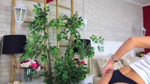 _carlawhite_ online show from May 6, 4:07 am