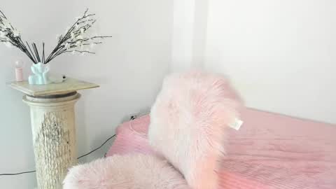 You can Call me Kitty Cat online show from October 15, 1:20 am