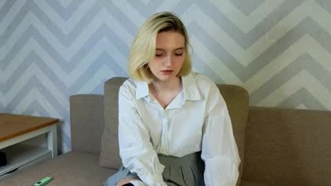 Stacy online show from October 13, 6:21 pm