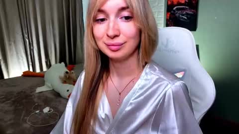 _crystal_moon_1 online show from February 18, 12:21 am