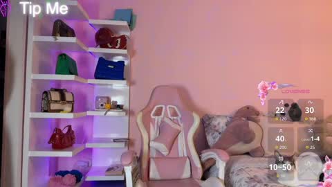 _cute_isabella_ online show from June 7, 12:05 am
