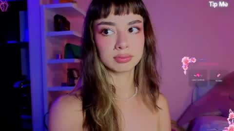 _cute_isabella_ online show from July 4, 11:52 pm