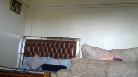 lily online show from December 10, 1:00 pm