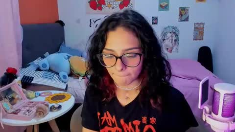 Snapshot of _dayanne_ chatting on December 13, 1:37 am Pao online show from December 13, 1:37 am