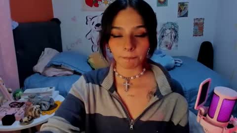 Snapshot of _dayanne_ chatting on January 16, 2:30 am Pao online show from January 16, 2:30 am