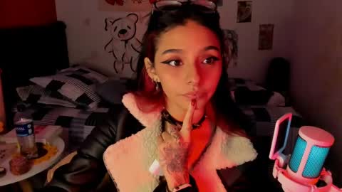 Snapshot of _dayanne_ chatting on January 25, 10:50 pm Pao online show from January 25, 10:50 pm