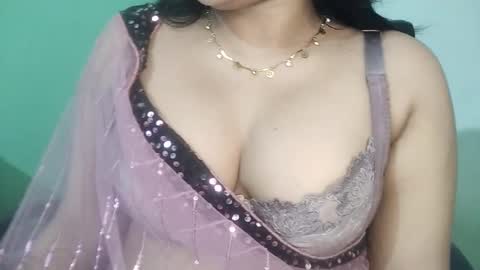 _dreamgirl_0 online show from March 22, 8:24 pm