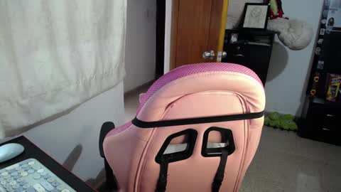 Abbye online show from February 5, 1:11 pm