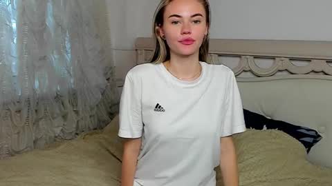 _emerald_heart_ online show from February 2, 1:19 pm