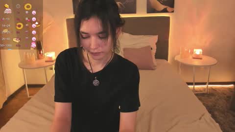 _emily__strike_ online show from December 14, 9:59 am