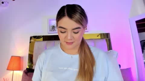 Isabella online show from October 6, 12:01 pm