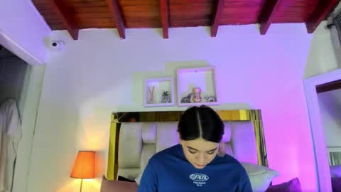 Isabella online show from December 15, 12:01 pm