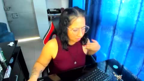 Emma online show from March 4, 7:54 pm