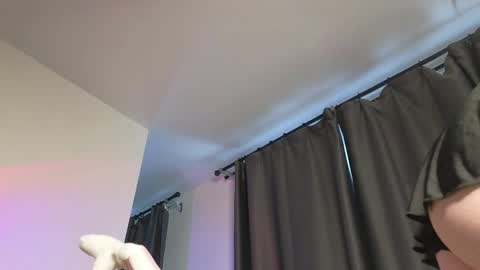 Eva online show from May 10, 3:51 pm