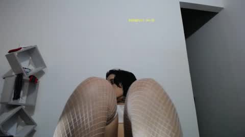  Exa help me position myself with your thumb up thanks  online show from March 2, 11:42 pm