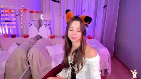 Goldy Grace online show from October 24, 5:03 pm