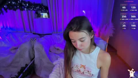 Goldy Grace online show from December 19, 2:24 pm