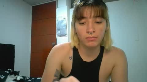 Mia-foster online show from May 8, 11:54 pm