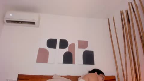 Hanna johnson online show from August 4, 4:41 am