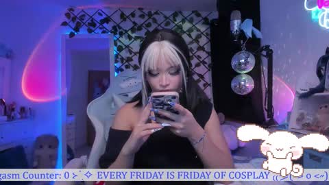 Snapshot of _heavenly_blue_ chatting on October 22, 1:09 am Bluey online show from October 22, 1:09 am