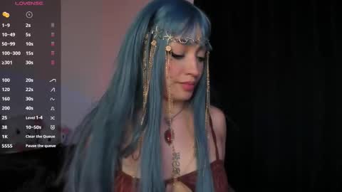 Jenn  online show from November 19, 7:08 am