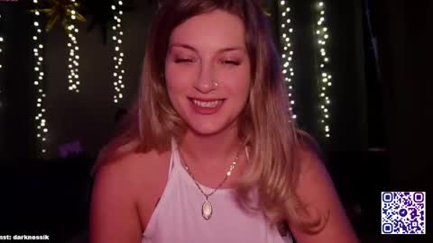 Snapshot of _hypnotic_gaze_ chatting on March 7, 11:18 am Nessy  online show from March 7, 11:18 am