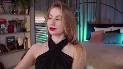 _icecrystal online show from January 11, 7:28 am