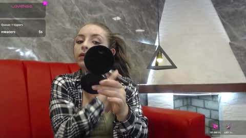 Snapshot of _isaabellaa chatting on March 7, 5:17 pm Isa online show from March 7, 5:17 pm