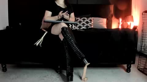 Miss Jade online show from March 10, 11:45 am