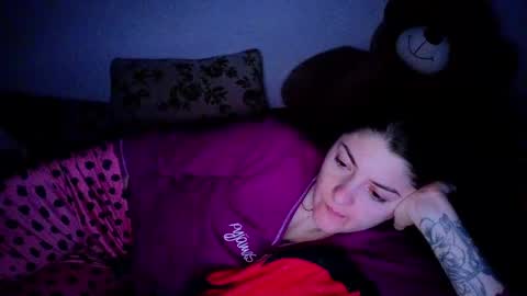 _just_a_simple_girl online show from June 1, 2:02 am