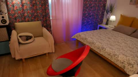 Kate online show from April 4, 5:14 am