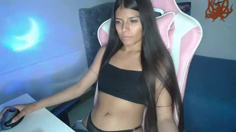 _kendall_jones online show from February 8, 1:00 am