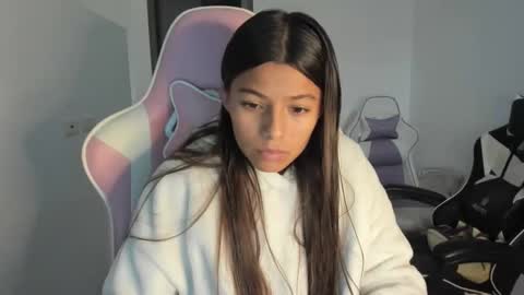 khloe sweet online show from January 9, 9:09 pm