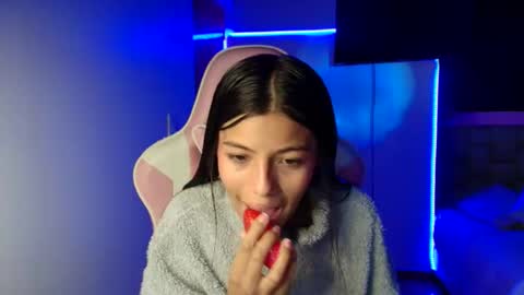 khloe sweet online show from May 10, 9:32 pm