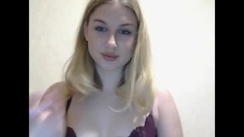 _kitty_joy online show from April 25, 7:11 pm