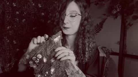 Lady Luna online show from December 16, 2:04 am