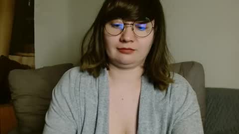 Snapshot of _lalilu_ chatting on December 7, 5:37 pm _lalilu_ online show from December 7, 5:37 pm