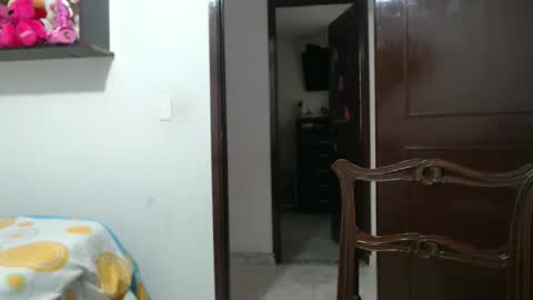 Lauren 3 online show from February 16, 2:59 pm