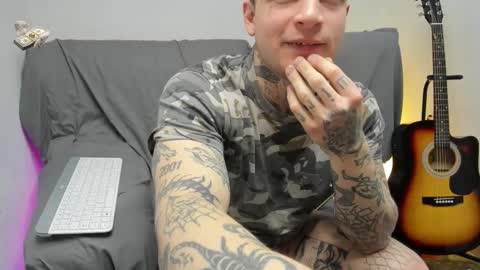 Layne online show from February 8, 7:56 am