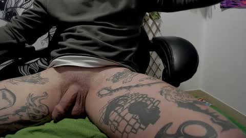 Layne online show from February 21, 11:01 am