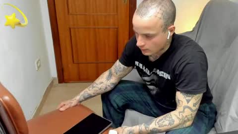 Layne online show from May 17, 8:18 pm