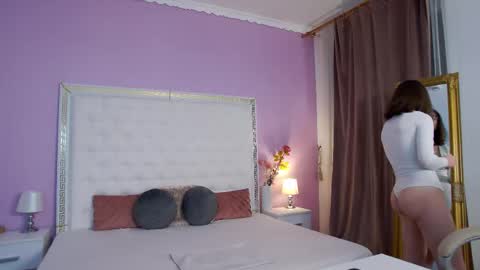 Lena Paul online show from January 19, 5:06 am