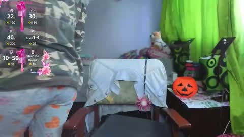 Lindasy online show from October 14, 3:48 pm