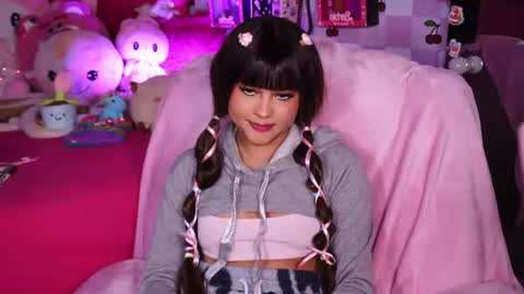 _little_glrl_ online show from June 30, 11:13 pm